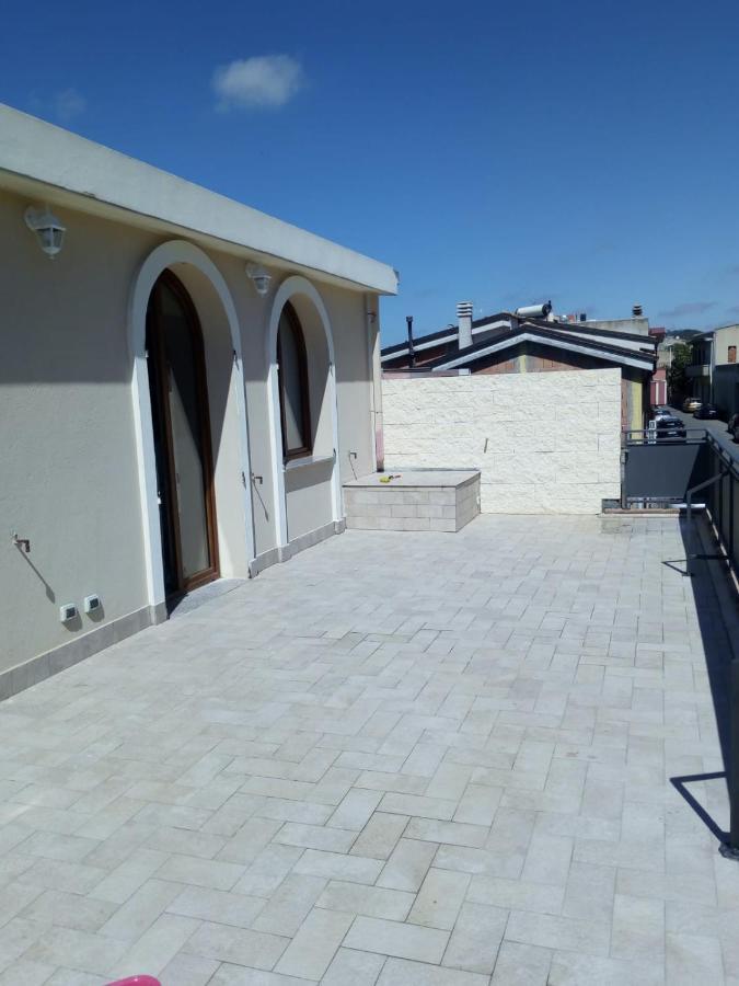 Luminoso Appartamento Con Terrazza......C.U......Q2483 Sinnai Bagian luar foto
